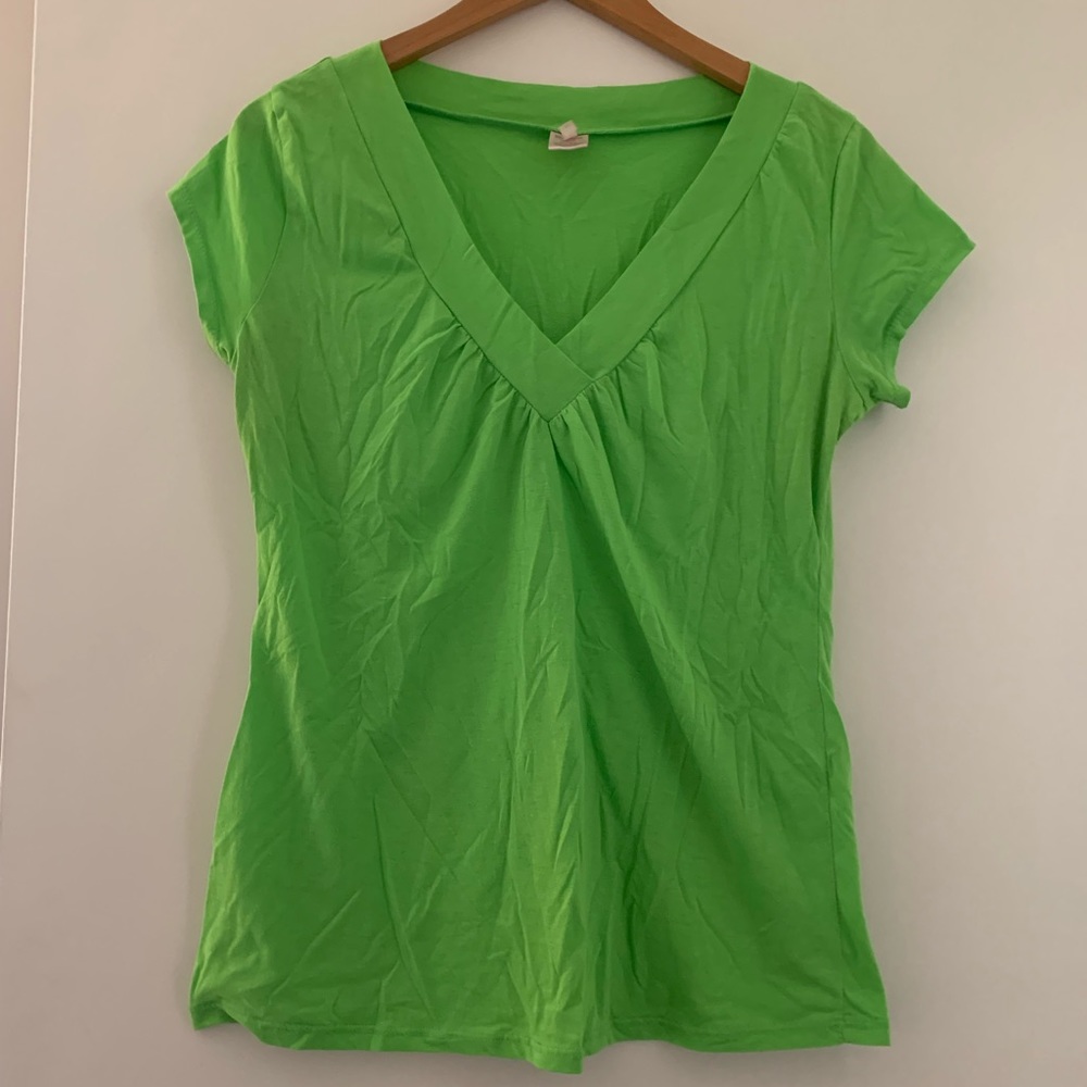 Bright green Rue21 v neck size extra large